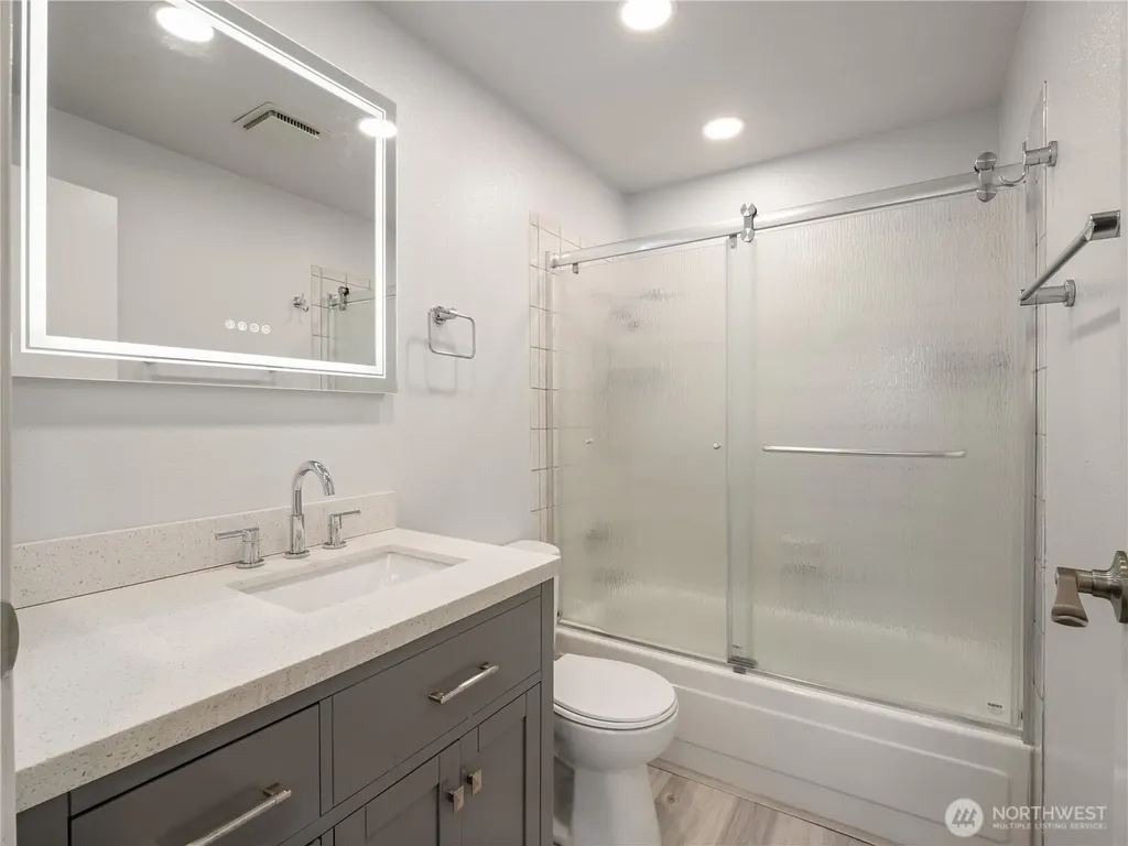 2103 306th Place Federal Way WA 98023