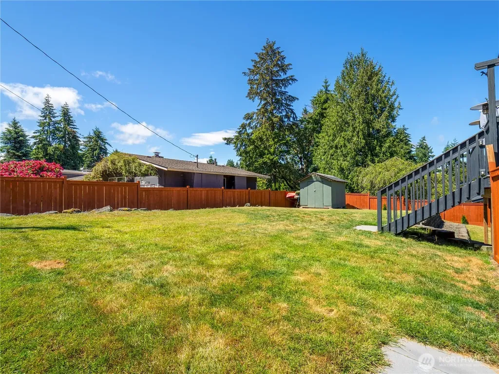 2103 306th Place Federal Way WA 98023