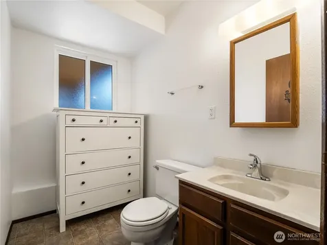 2103 306th Place Federal Way WA 98023