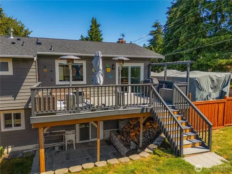2103 306th Place Federal Way WA 98023