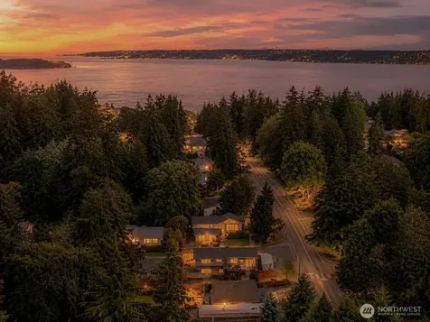 2103 306th Place Federal Way WA 98023