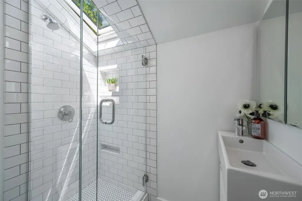 3033 NE 92nd Street Seattle WA 98115