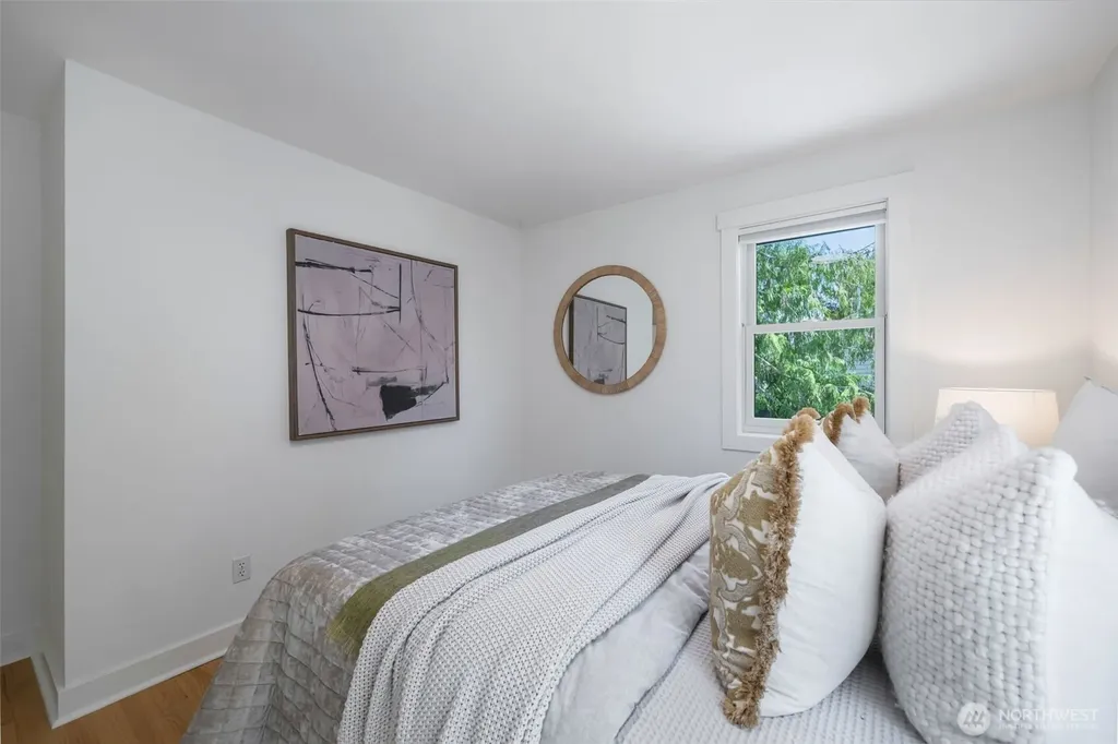3033 NE 92nd Street Seattle WA 98115