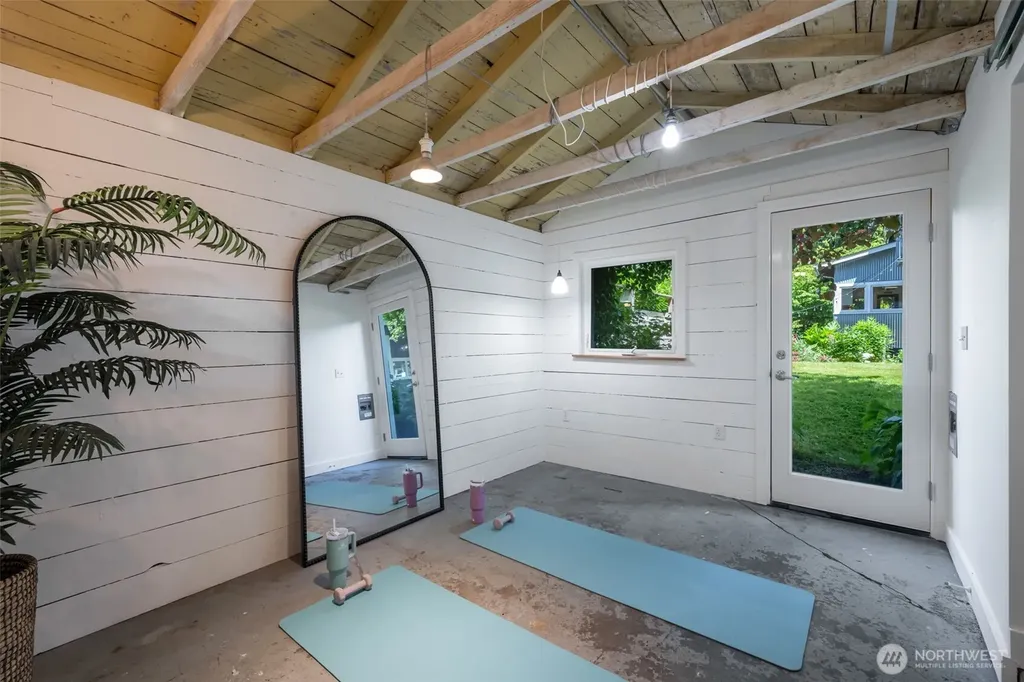 3033 NE 92nd Street Seattle WA 98115