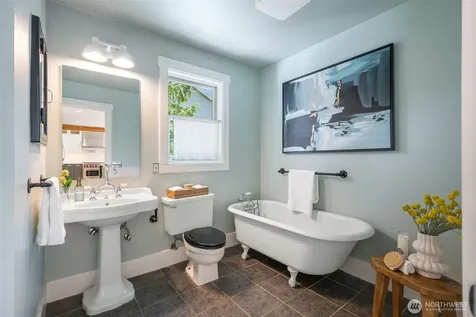 3033 NE 92nd Street Seattle WA 98115