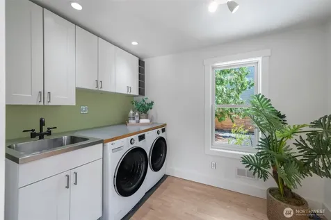 3033 NE 92nd Street Seattle WA 98115