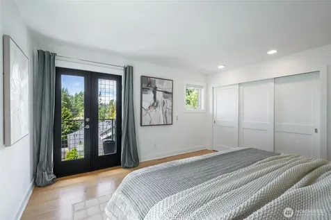 3033 NE 92nd Street Seattle WA 98115