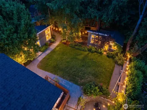 3033 NE 92nd Street Seattle WA 98115
