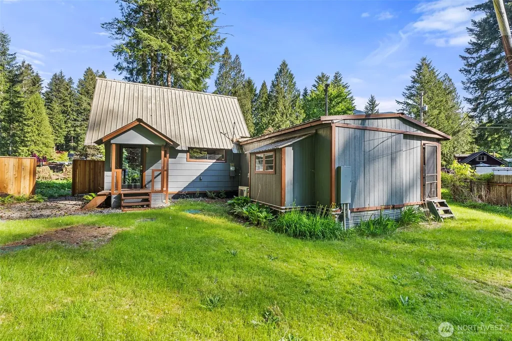 109 Mt Rainier Drive Packwood WA 98361
