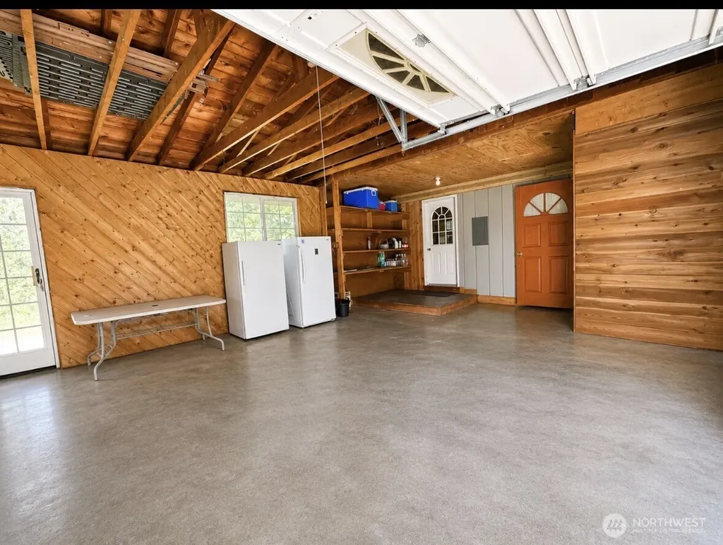 16 Mossy Rock Road Oroville WA 98844