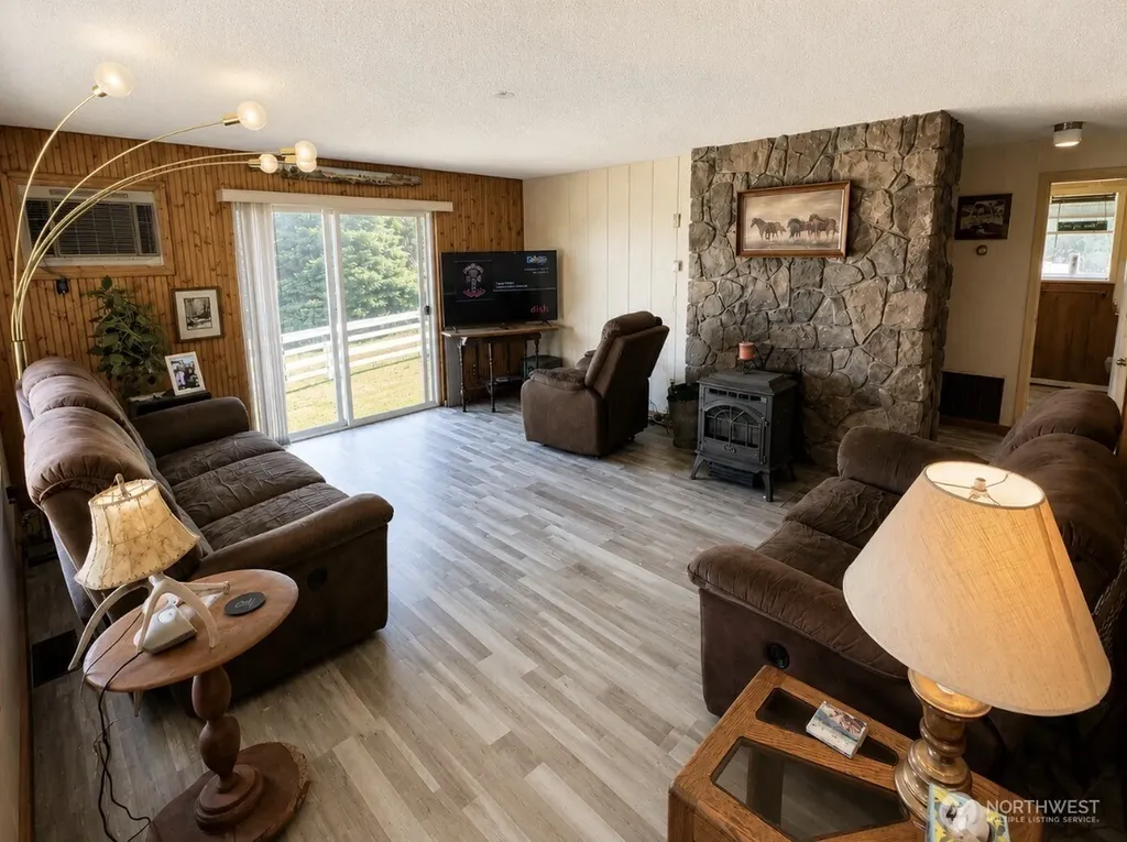 16 Mossy Rock Road Oroville WA 98844