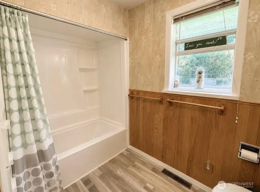 16 Mossy Rock Road Oroville WA 98844