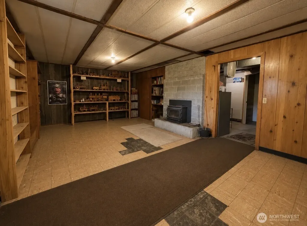 16 Mossy Rock Road Oroville WA 98844