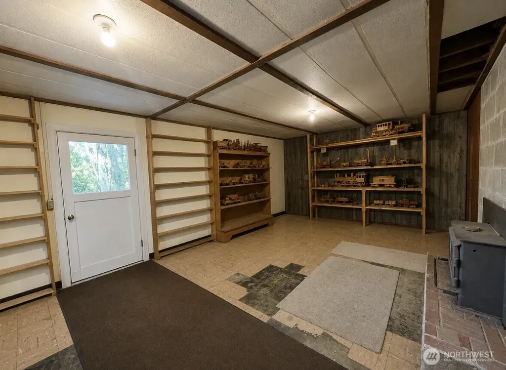 16 Mossy Rock Road Oroville WA 98844