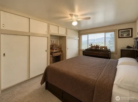 16 Mossy Rock Road Oroville WA 98844