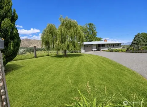 16 Mossy Rock Road Oroville WA 98844