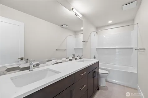17915 Sunset Road Bothell WA 98012