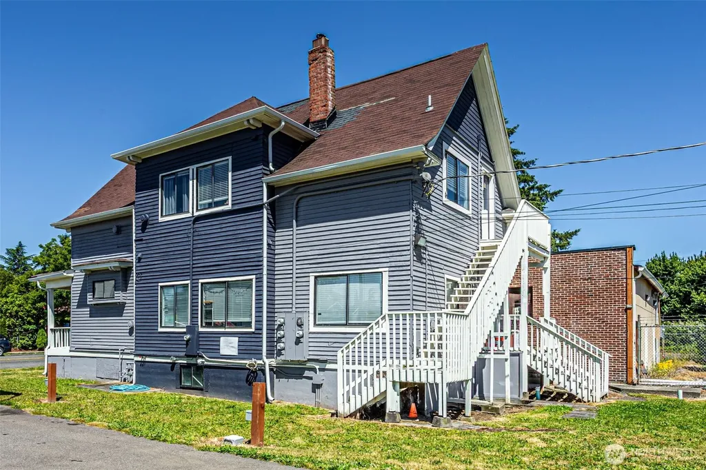 2147 Martin Luther King Jr Way Tacoma WA 98405
