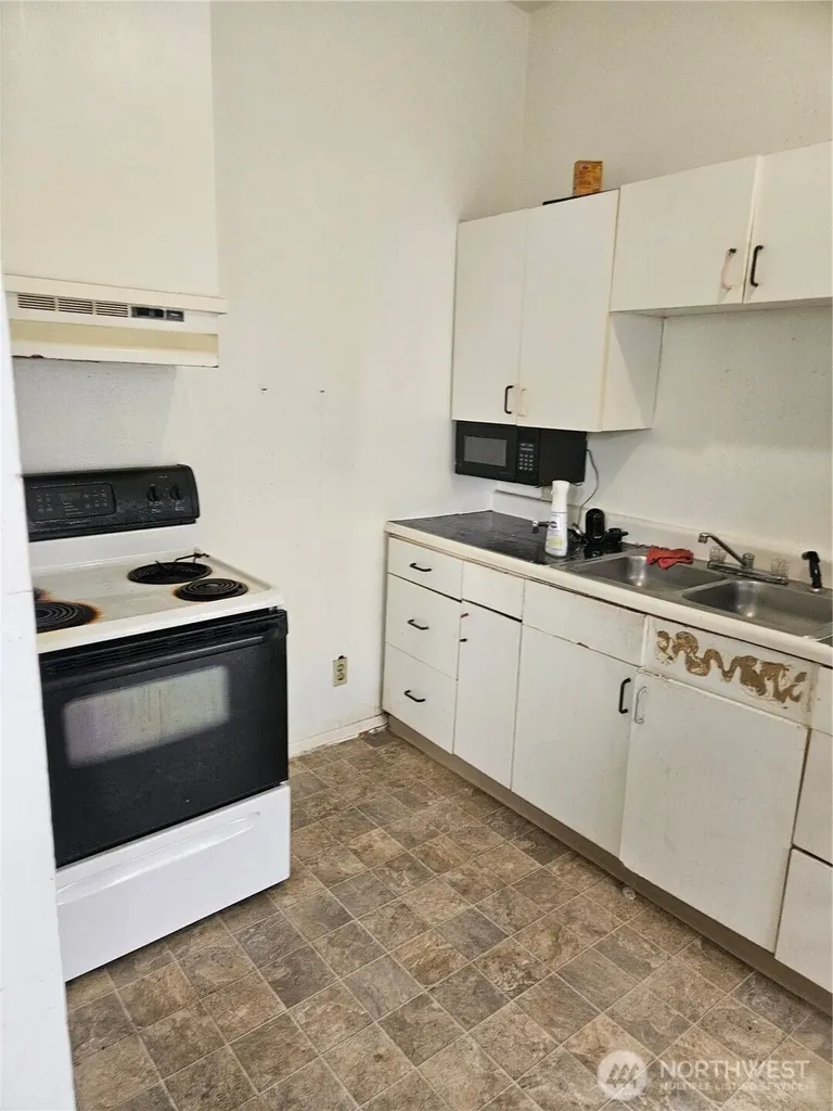 2147 Martin Luther King Jr Way Tacoma WA 98405