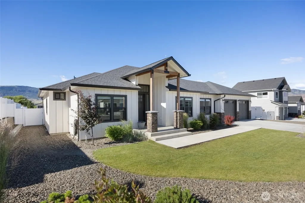 2590 Parkette Street SE East Wenatchee WA 98802