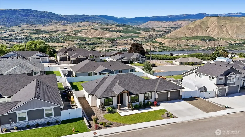 2590 Parkette Street SE East Wenatchee WA 98802
