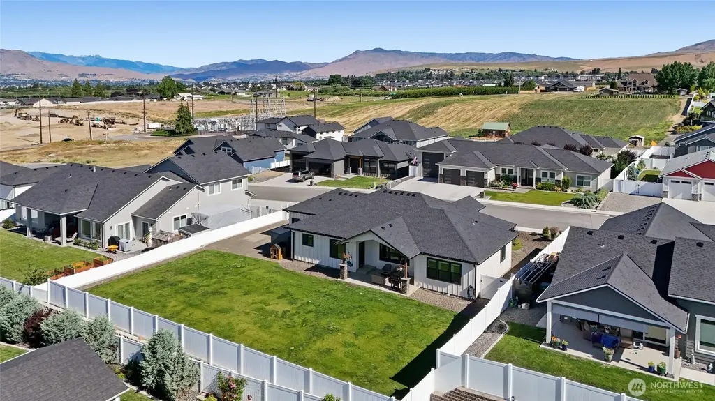 2590 Parkette Street SE East Wenatchee WA 98802