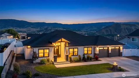 2590 Parkette Street SE East Wenatchee WA 98802