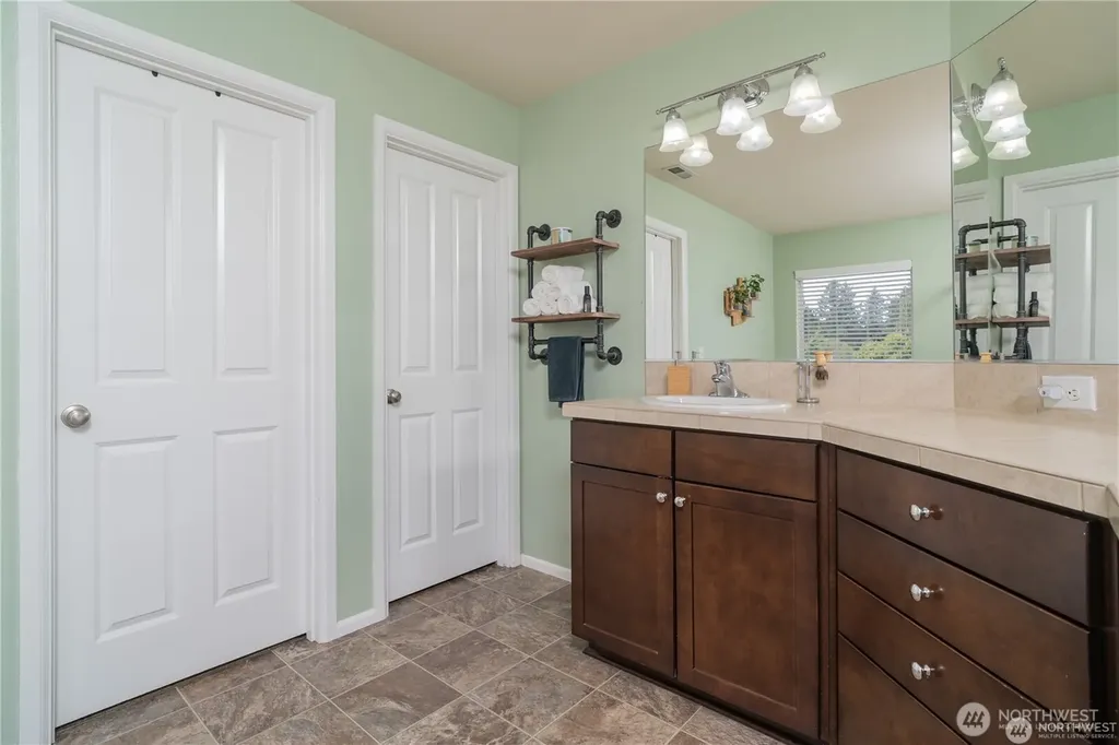 3017 Eagle Loop NE Olympia WA 98516