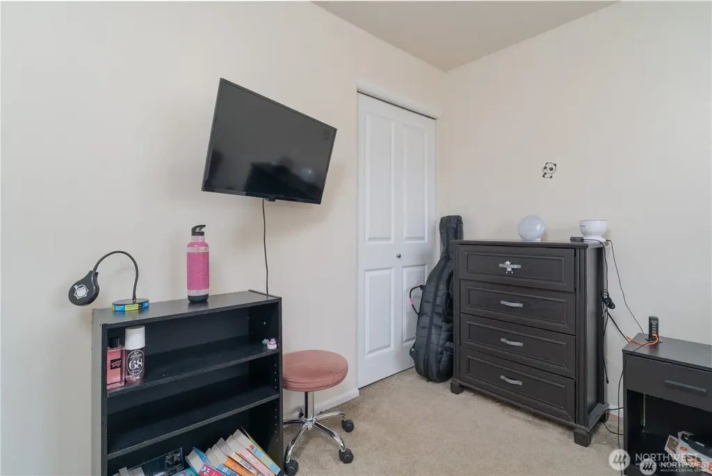 3017 Eagle Loop NE Olympia WA 98516