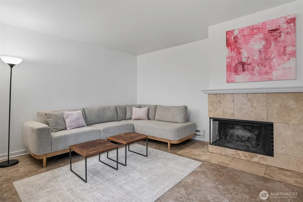 1475 N 200th Street Shoreline WA 98133