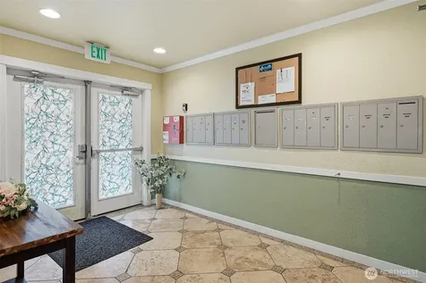 1475 N 200th Street Shoreline WA 98133
