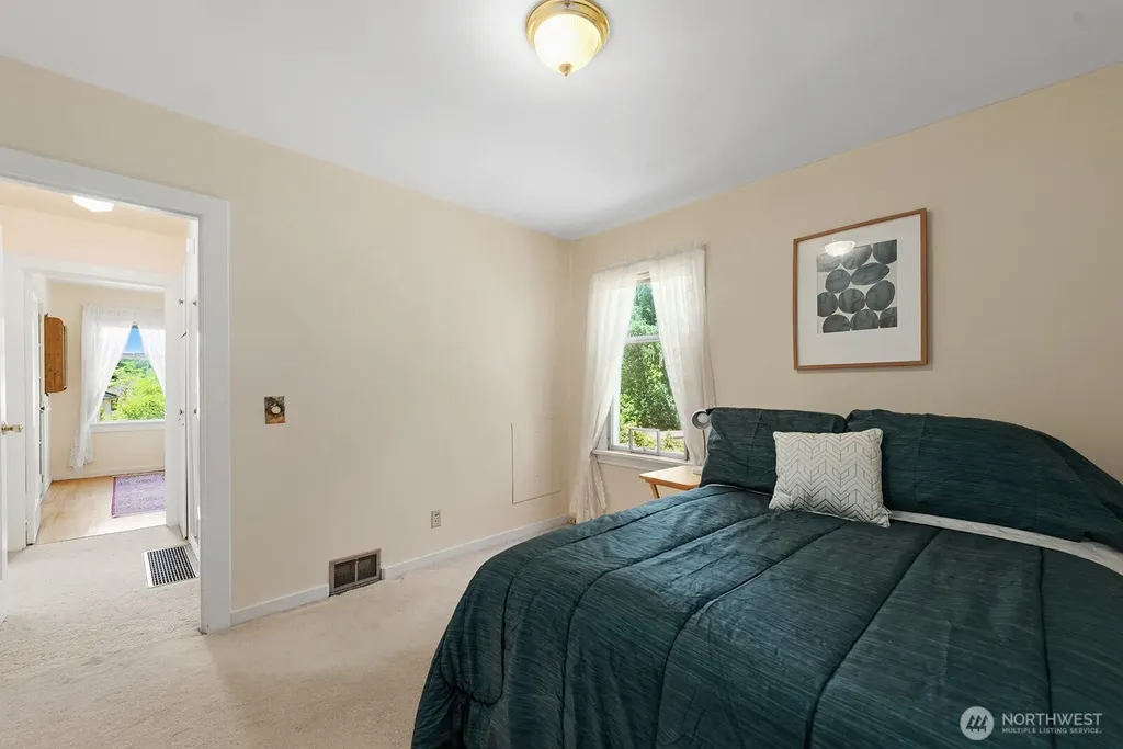 236 SW 131st Street Burien WA 98146