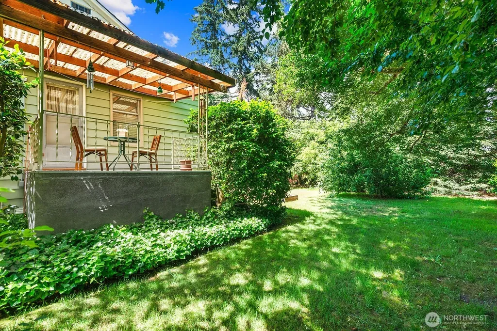 236 SW 131st Street Burien WA 98146