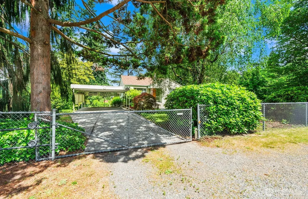 236 SW 131st Street Burien WA 98146