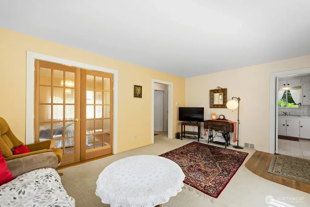 236 SW 131st Street Burien WA 98146