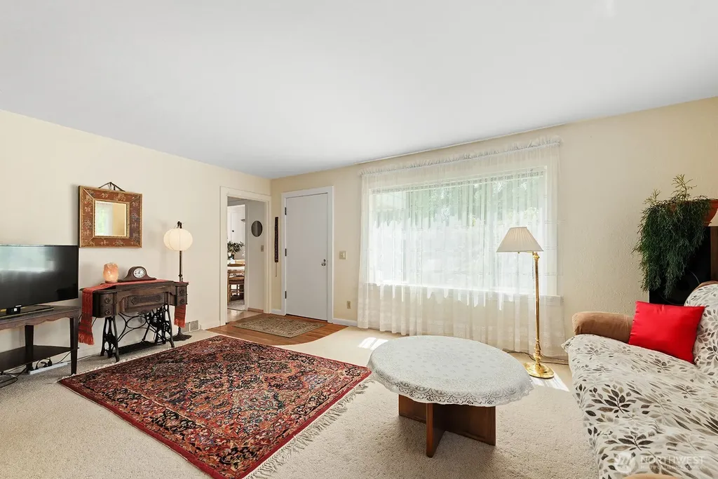 236 SW 131st Street Burien WA 98146