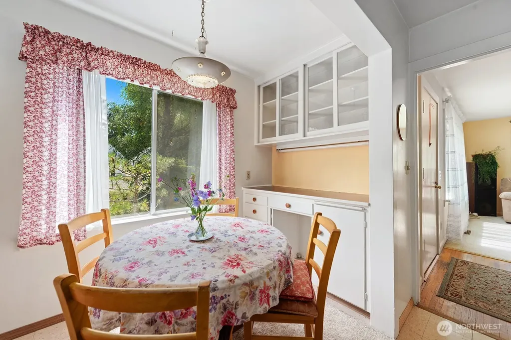 236 SW 131st Street Burien WA 98146