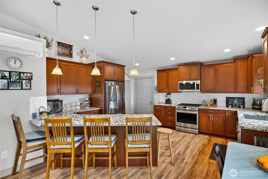 2729 Van Dee Avenue Greenbank WA 98253