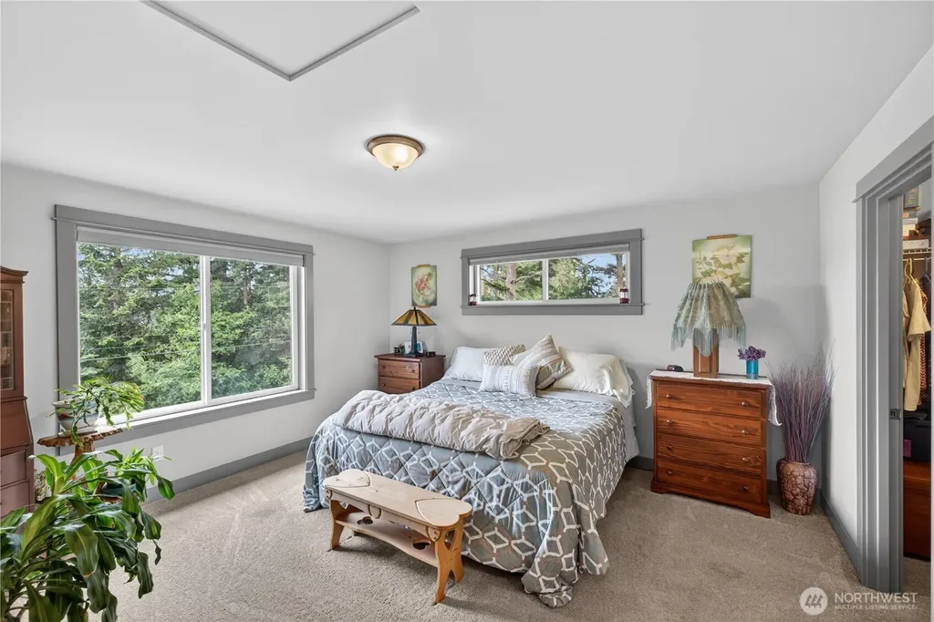 2729 Van Dee Avenue Greenbank WA 98253