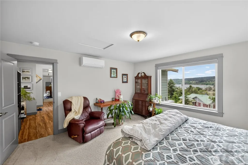 2729 Van Dee Avenue Greenbank WA 98253