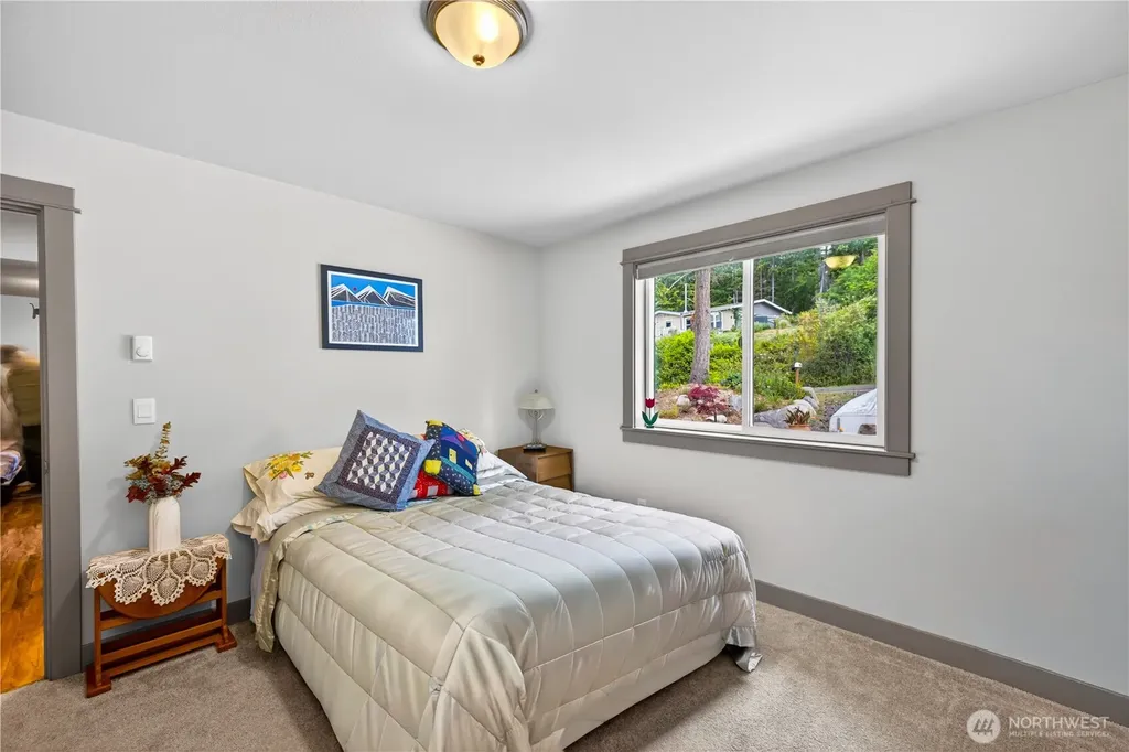 2729 Van Dee Avenue Greenbank WA 98253