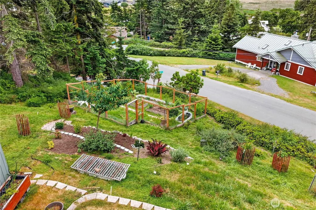 2729 Van Dee Avenue Greenbank WA 98253