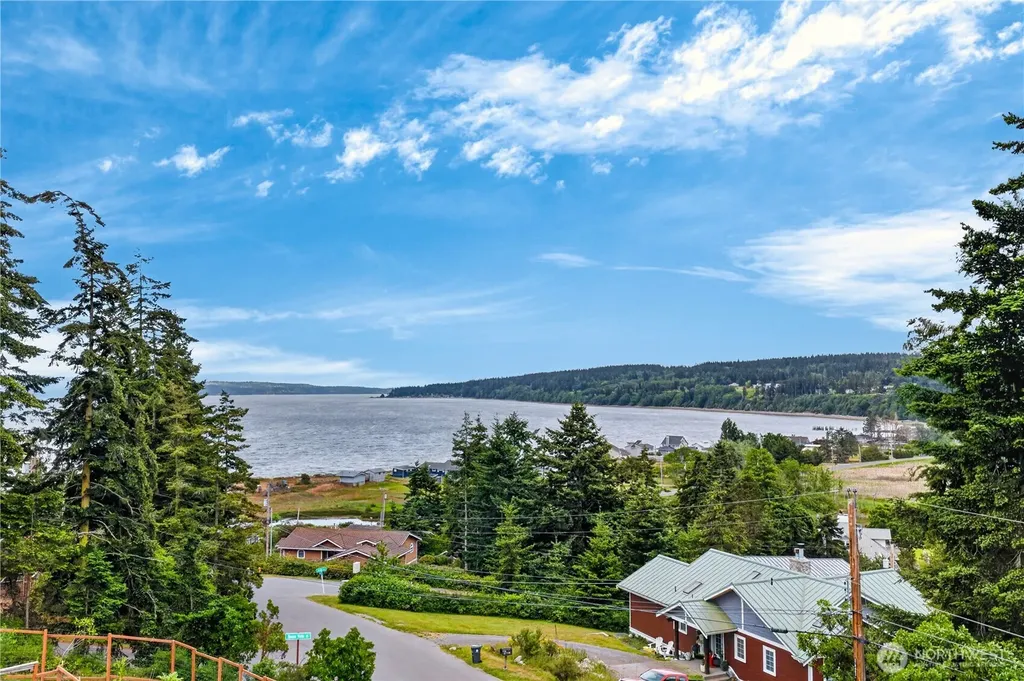 2729 Van Dee Avenue Greenbank WA 98253