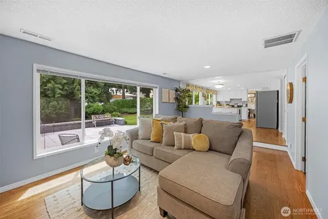 328 162nd Place SE Bothell WA 98012