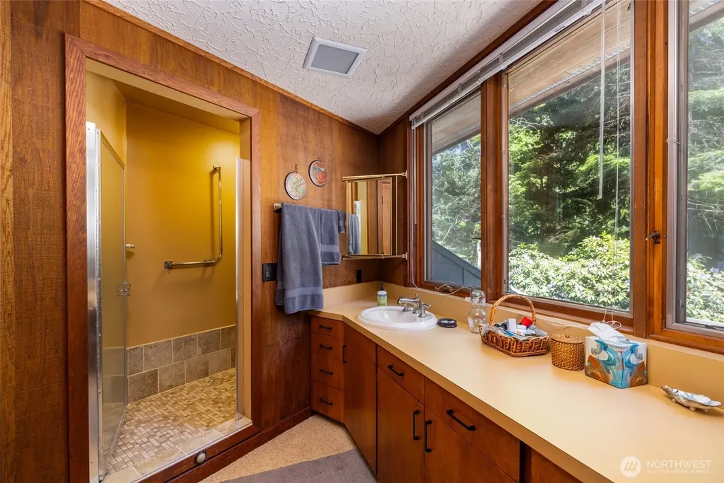 3559 Biz Point Road Anacortes WA 98221