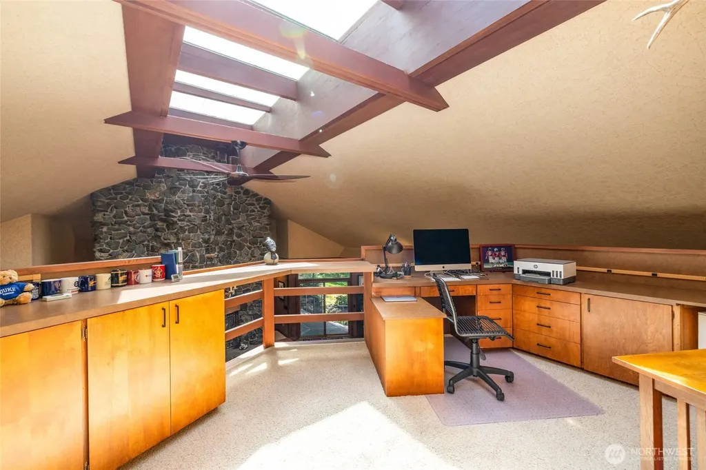 3559 Biz Point Road Anacortes WA 98221