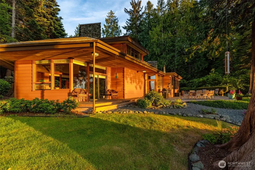 3559 Biz Point Road Anacortes WA 98221
