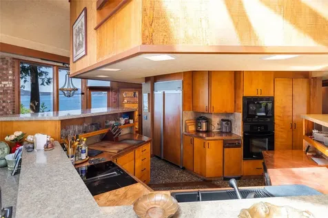 3559 Biz Point Road Anacortes WA 98221