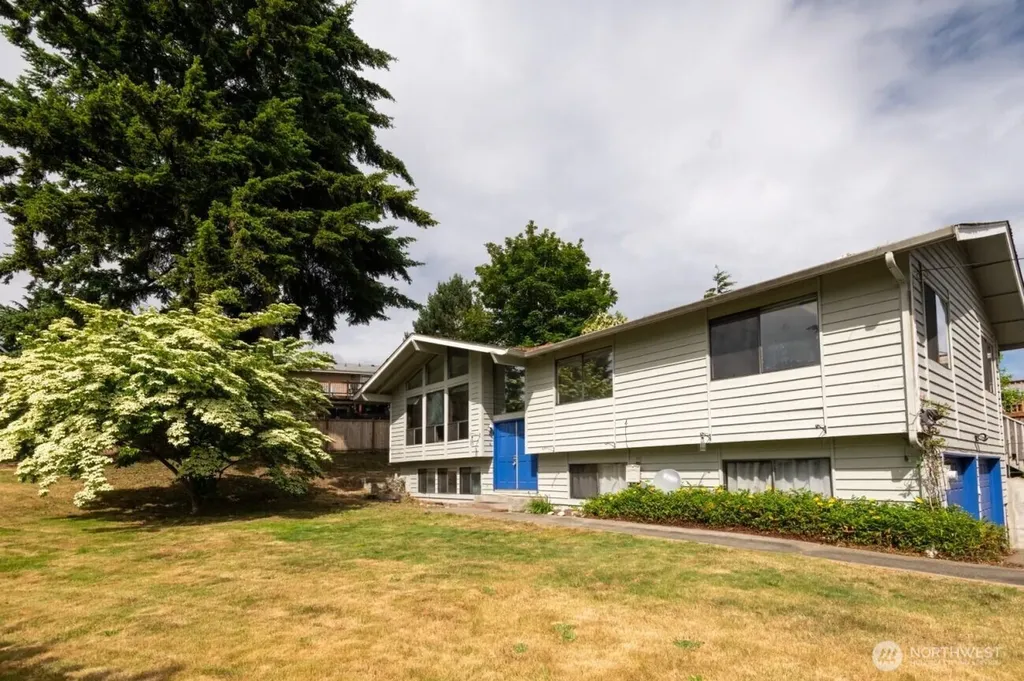 1702 Browns Point Boulevard Tacoma WA 98422