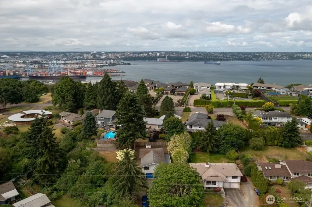 1702 Browns Point Boulevard Tacoma WA 98422